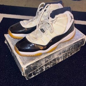 Jordan 11 Retro
Concord (2000). Men size 13.